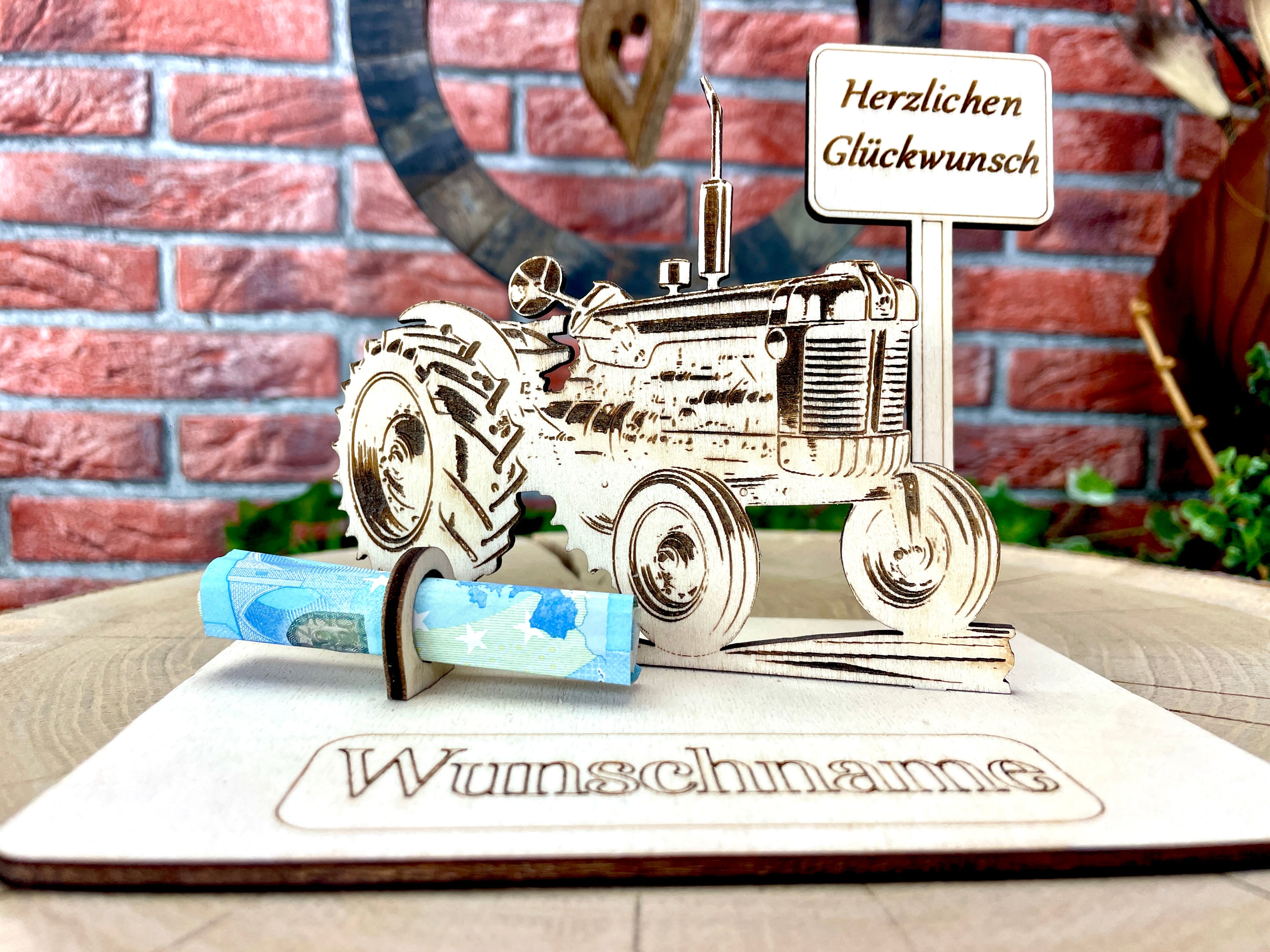 Traktor– Liebevolles Schlepper Geldgeschenk aus Holz mit deinem Wunschtext Geld Karte Box Männergeschenk Holzschild zum Verschenken Bulldog