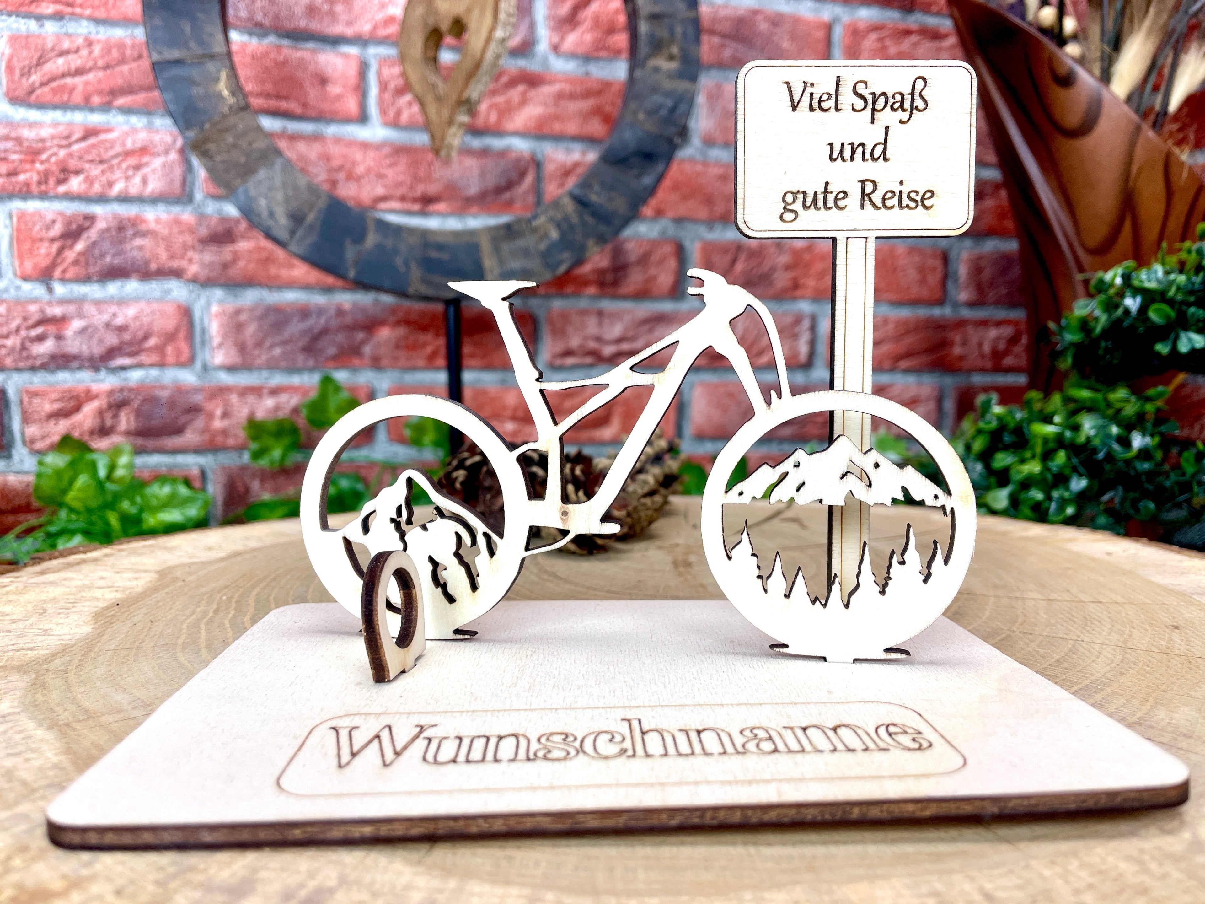 Fahrrad Persönliches Mountainbike Geldgeschenk mit Bergmotiven aus Holz - Individuell mit Wunschtext. Geschenkideen Schilder Bild #1