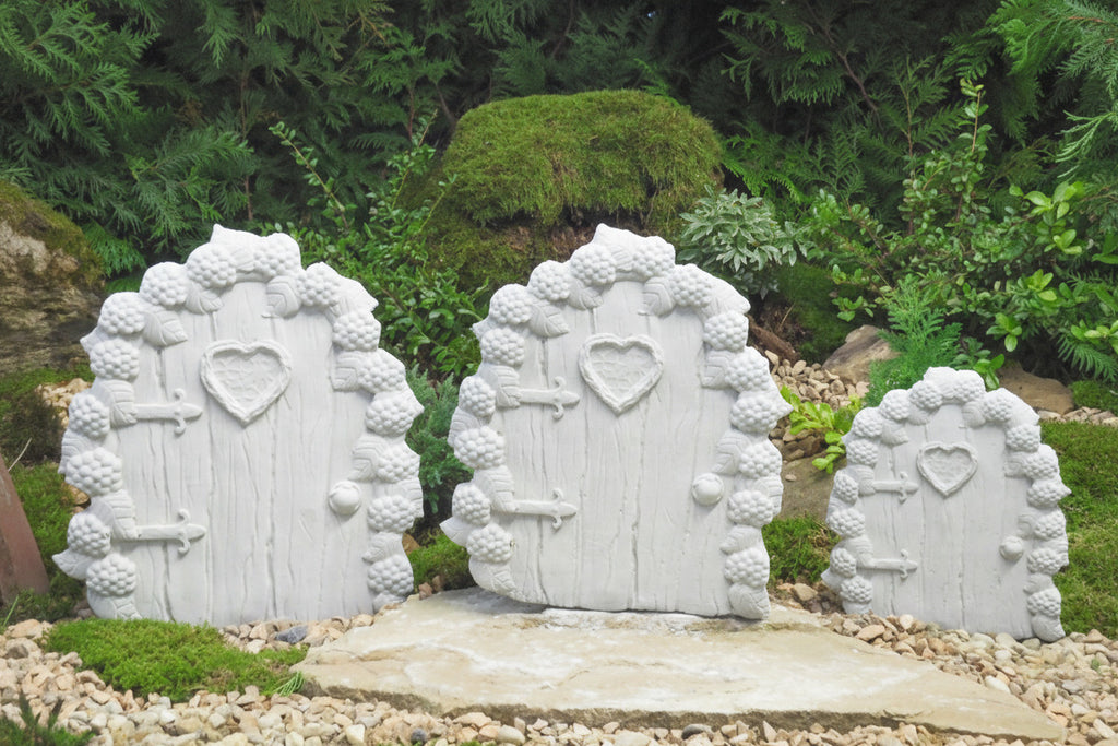 Wichteltür aus Stein Wichtelgeschenk Ideen Hobbit Tür Herz Elfentür Zwergentür Lichtgrau Garten deko Garten Teich