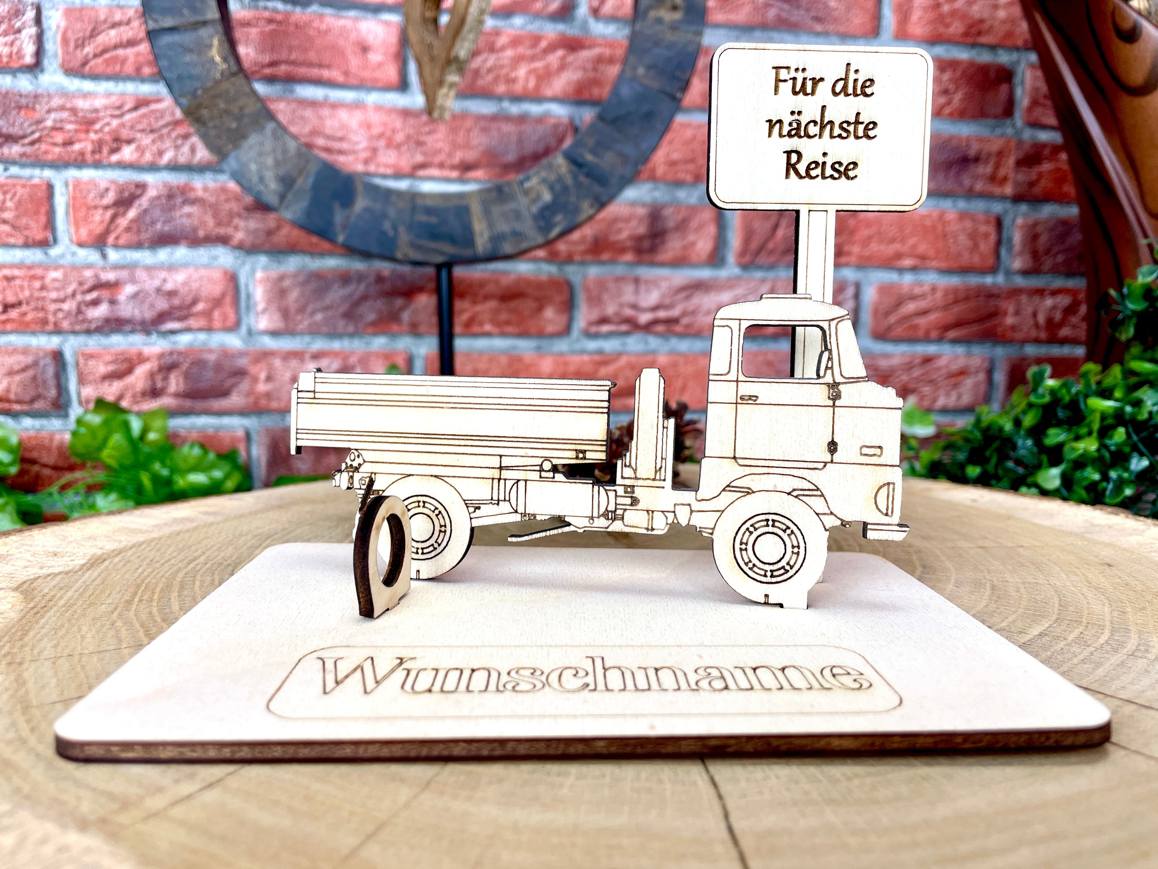 W50 – Individuelles Ostfahrzeug-Geldgeschenk aus Holz, personalisiert für besondere Anlässe Karte Männergeschenk Holzschild zum Verschenken