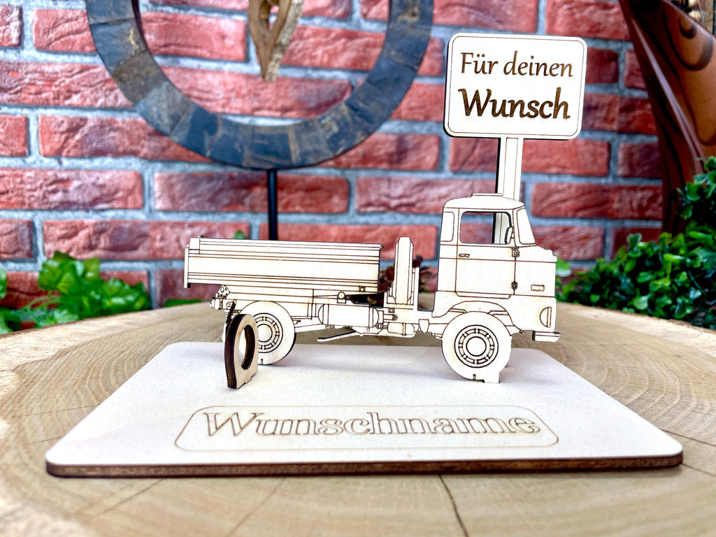 W50 – Individuelles Ostfahrzeug-Geldgeschenk aus Holz, personalisiert für besondere Anlässe Karte Männergeschenk Holzschild zum Verschenken