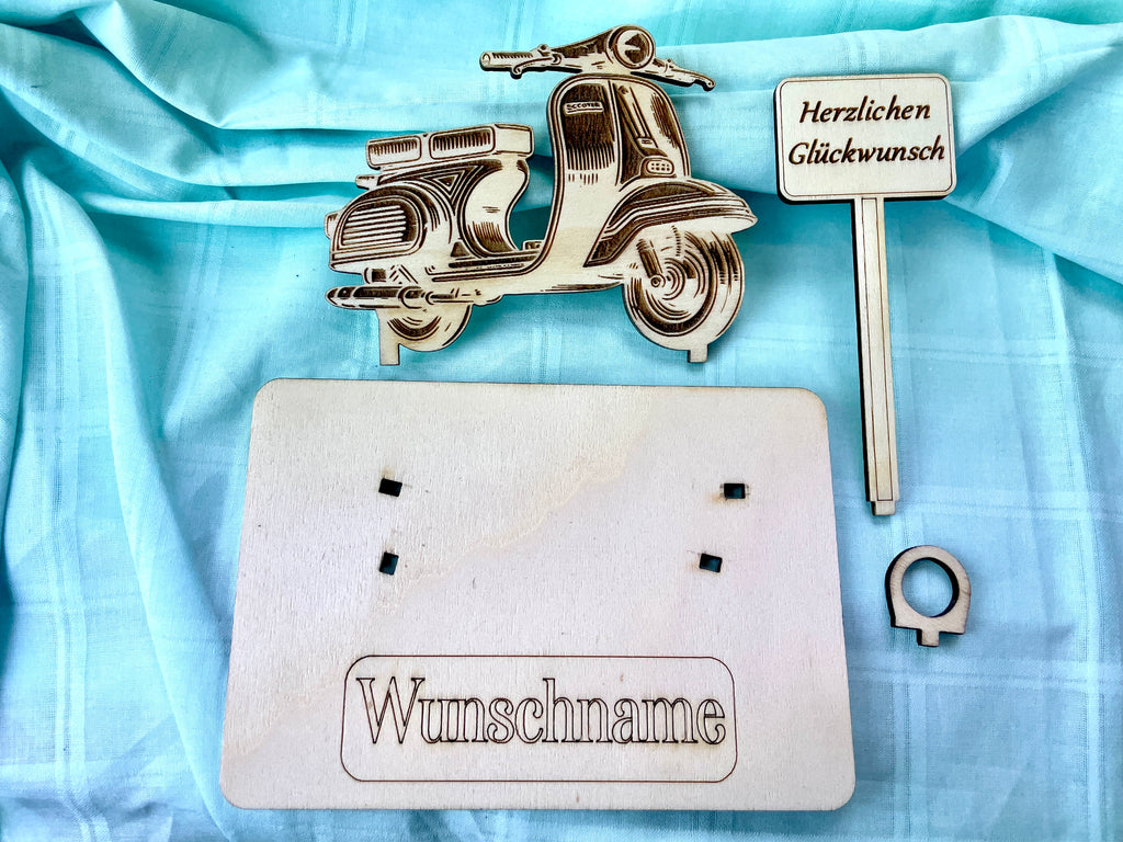 Vespa  – Dein personalisiertes Roller Geldgeschenk aus Holz Geld Karte Box Männergeschenk Holzschild zum Verschenken GTS 125 Retro Roller
