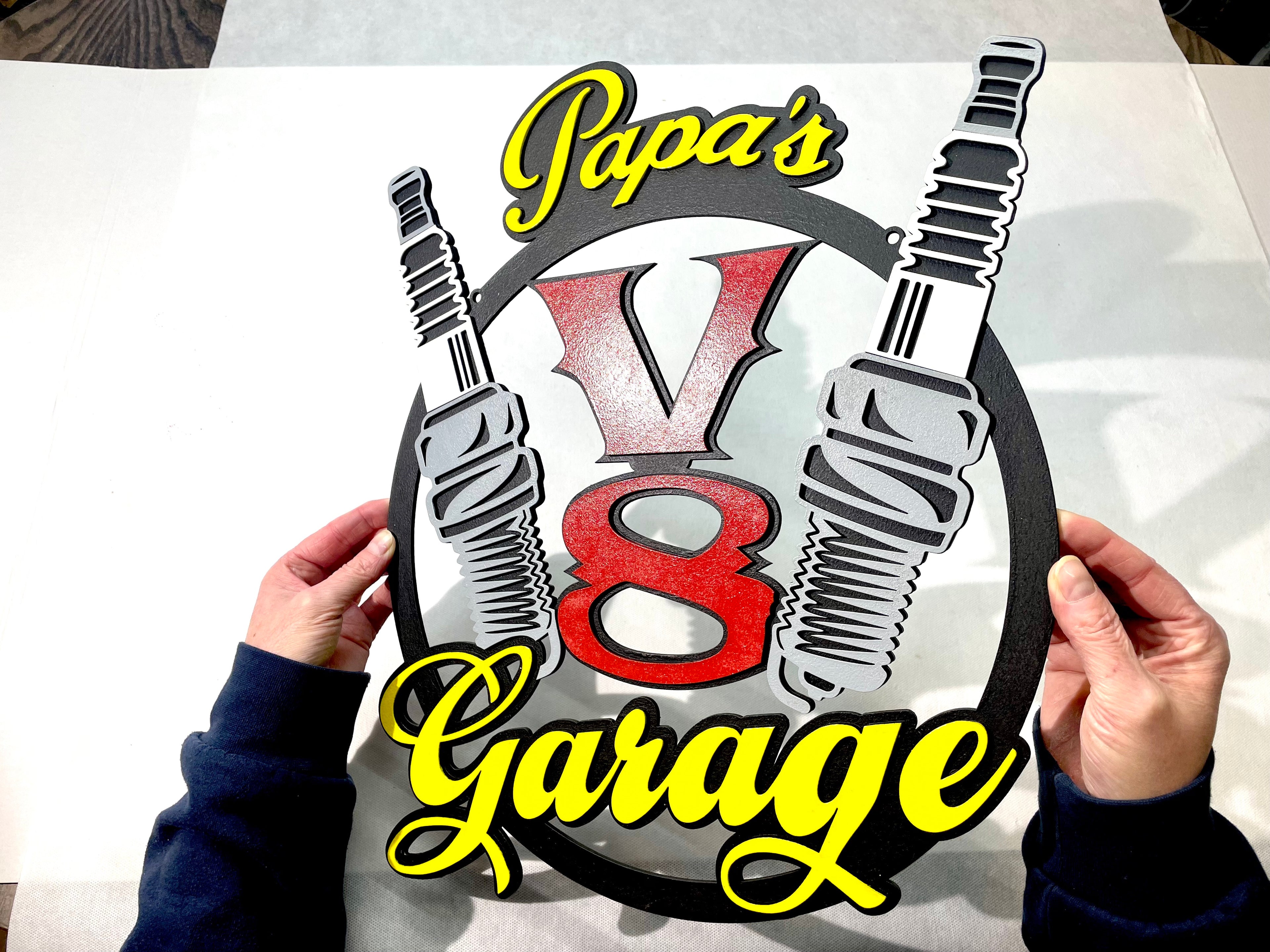 Papas V8 Garage Schild Scania American Trucks Oldtimer Garage Mustang Garagenwände verschönern Geschenk für Männer Holz Bilder AMG GT Ford