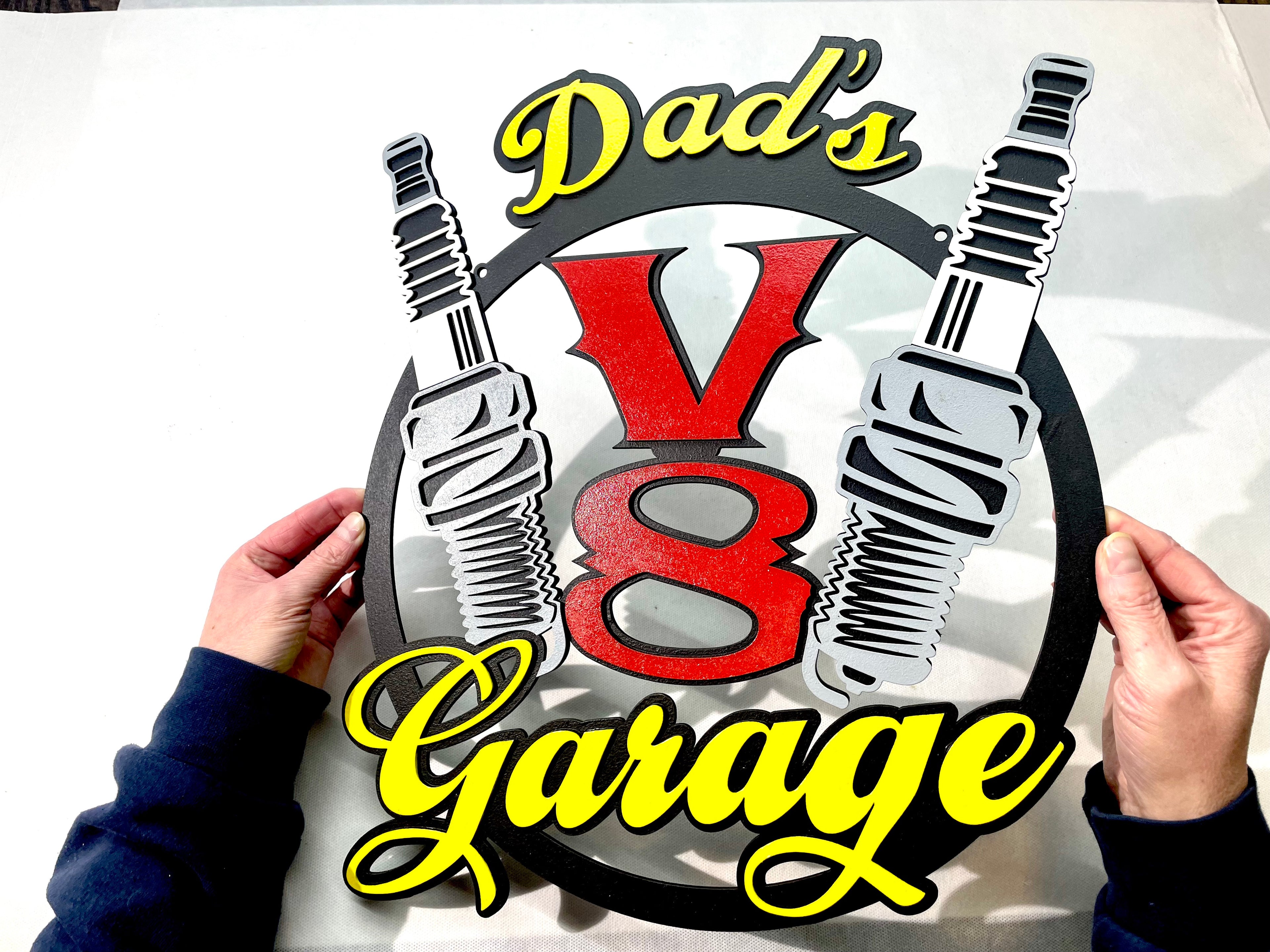 Dads V8 Garage Schild Scania American Trucks Oldtimer Garage Mustang Garagenwände verschönern Geschenk für Männer Holz Bilder AMG GT Ford