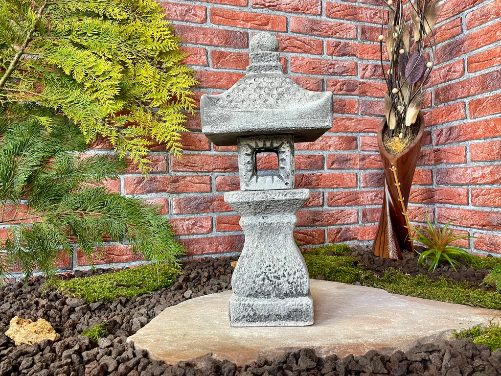 Japanische Steinlaterne Yukimi auf Konsole in Anthrazit patiniert Teich Garten Terrasse Koi Teich Dekoration Asiatisch Home deko