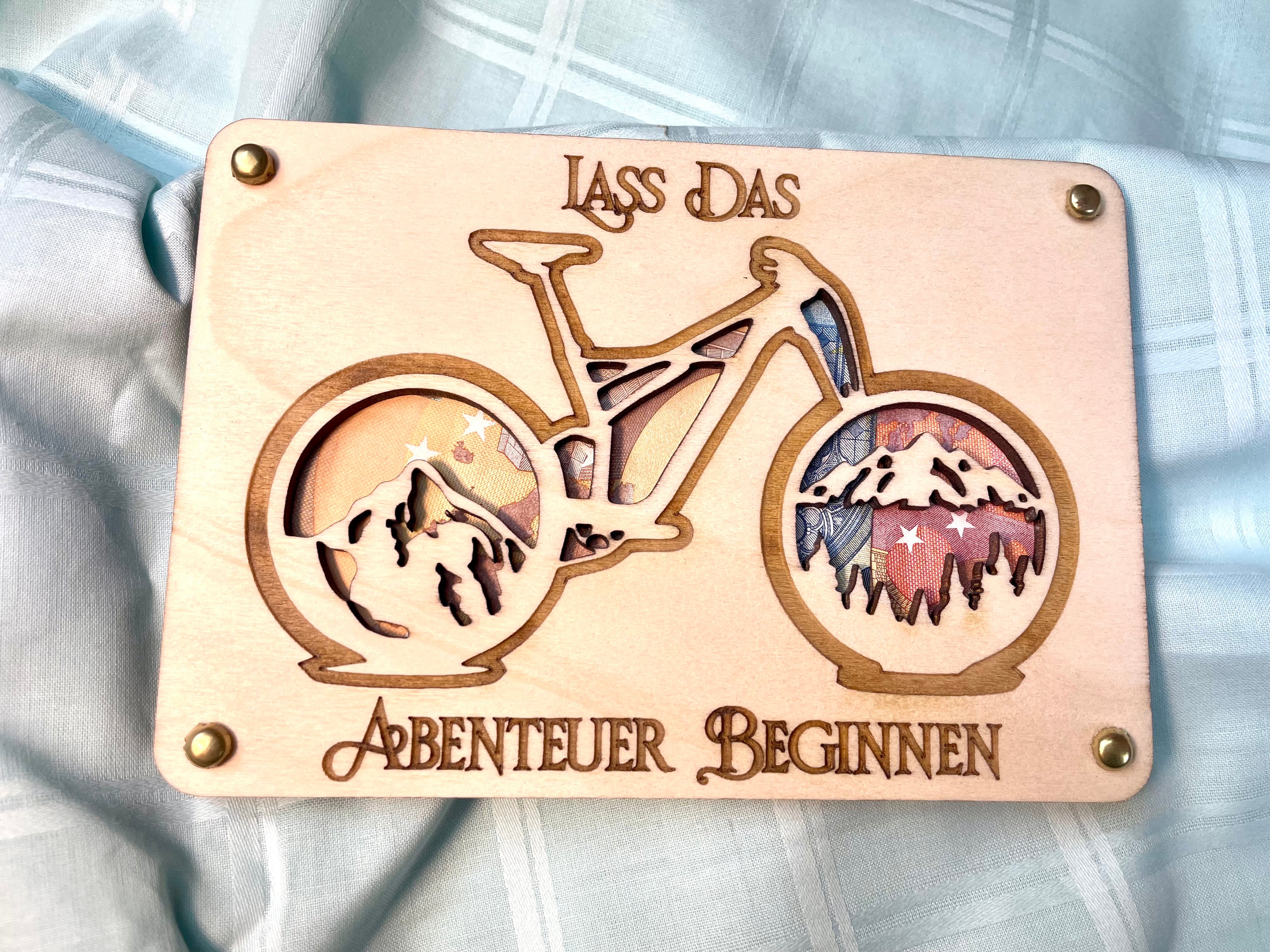 Geldgeschenk Fahrrad 'Lass Das Abenteuer Beginnen' Geschenkideen Holz Bilder Schilder Geburtstag Zur Erholung Bergliebe Outdoor Natur Wälder