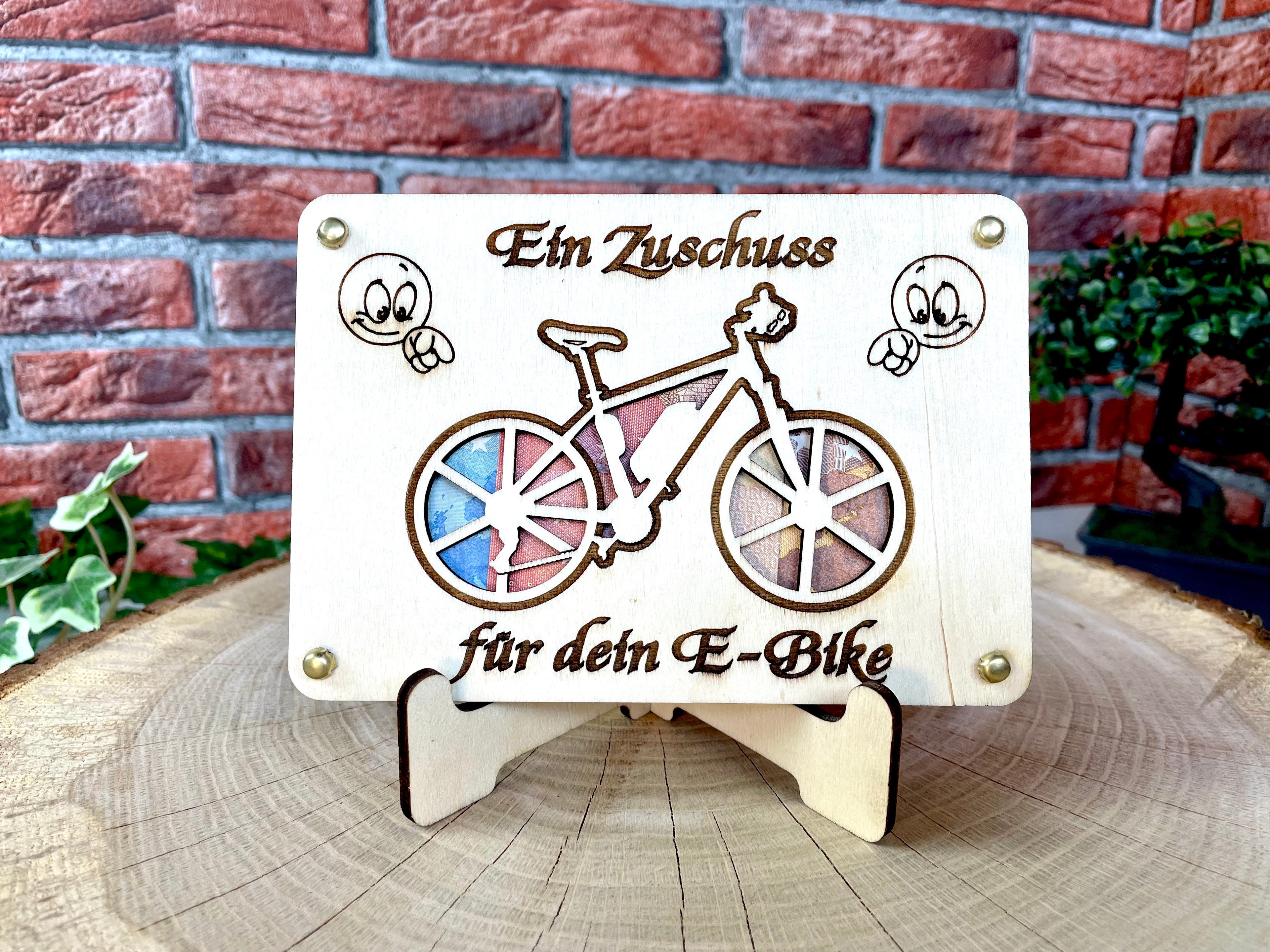Geldgeschenk E-Bike 'Ein Zuschuss für dein E-Bike' Geschenkideen Holz Bilder Schilder Geburtstag Zur Erholung Bergliebe Outdoor Natur Wälder