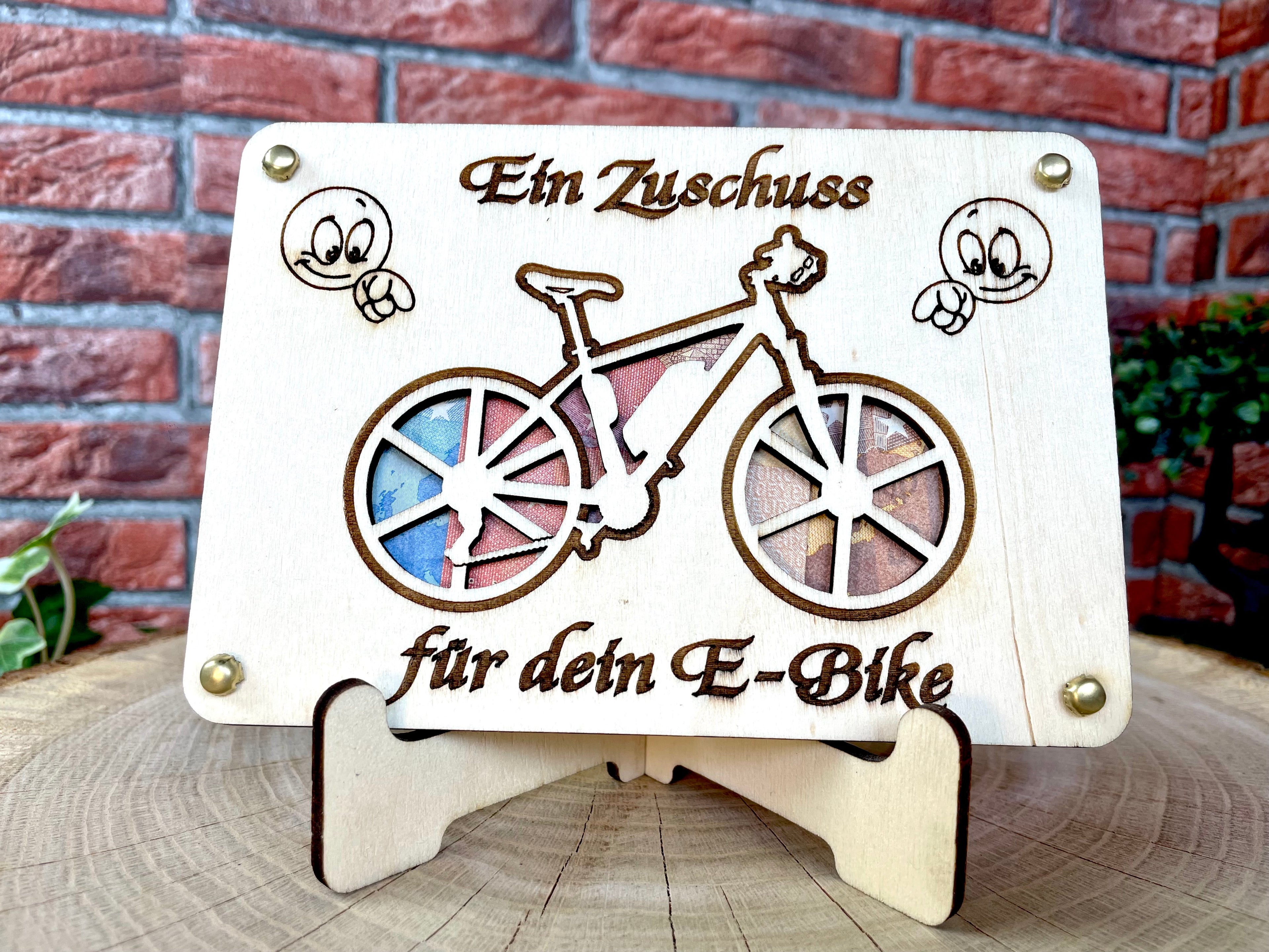 Geldgeschenk E-Bike 'Ein Zuschuss für dein E-Bike' Geschenkideen Holz Bilder Schilder Geburtstag Zur Erholung Bergliebe Outdoor Natur Wälder