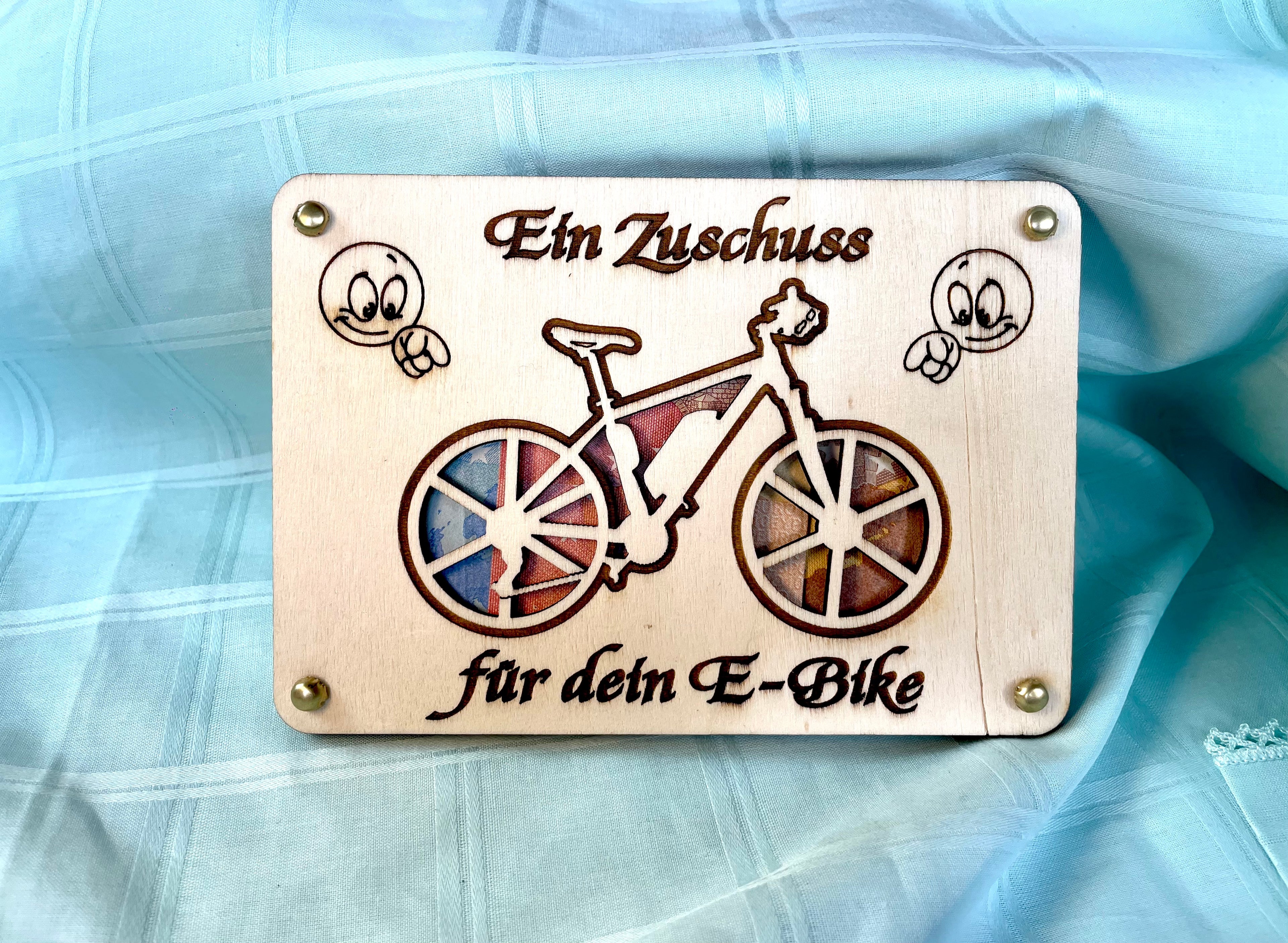 Geldgeschenk E-Bike 'Ein Zuschuss für dein E-Bike' Geschenkideen Holz Bilder Schilder Geburtstag Zur Erholung Bergliebe Outdoor Natur Wälder