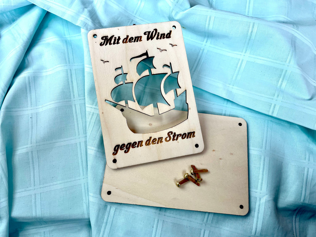 Geldgeschenk Segelboot 'Mit dem Wind gegen den Strom' Geschenkideen Holz Bilder Schilder Geburtstag Hochzeitstag Abschluss Urlaub Abenteuer