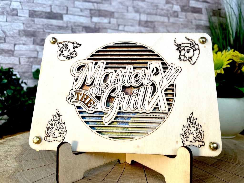Geldgeschenk Grill 'Master of the Grill' Geschenkideen Holz Bilder Schilder Geburtstag Urlaub Abenteuer Grillparty Poolparty Lagerfeuer