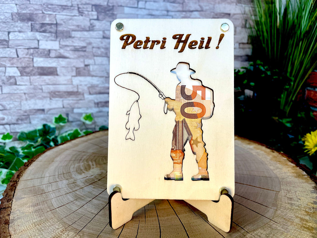 Geldgeschenk Angler 'Petri Heil!' Geschenkideen Holz Bilder Schild Design Angeln Fischen Outdoor Urlaub Erholung