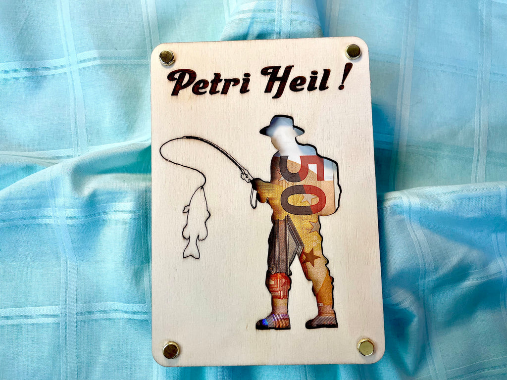 Geldgeschenk Angler 'Petri Heil!' Geschenkideen Holz Bilder Schild Design Angeln Fischen Outdoor Urlaub Erholung